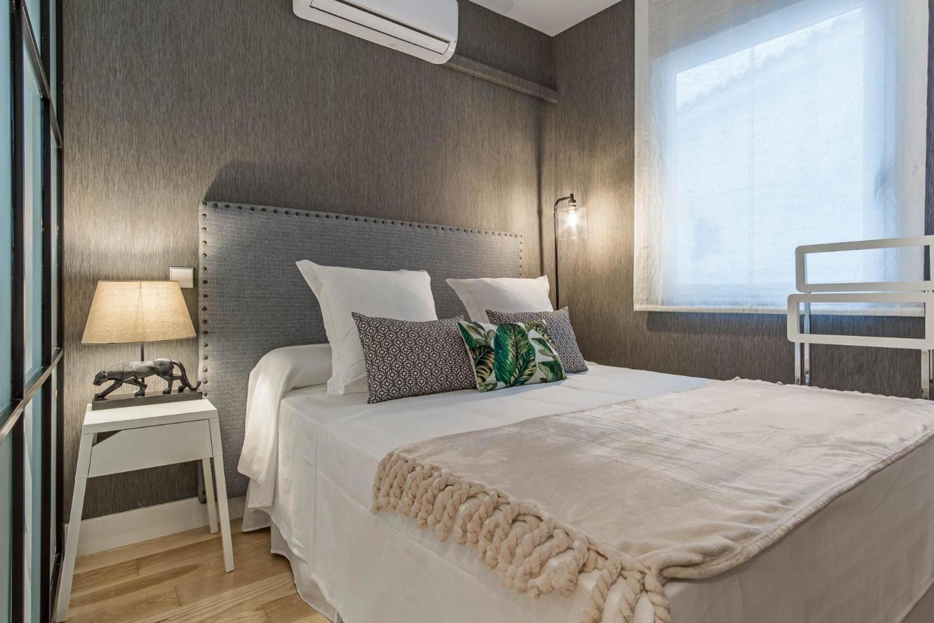 Loft En Barrio Latina Madrid La Latina VII Apartment Luaran gambar